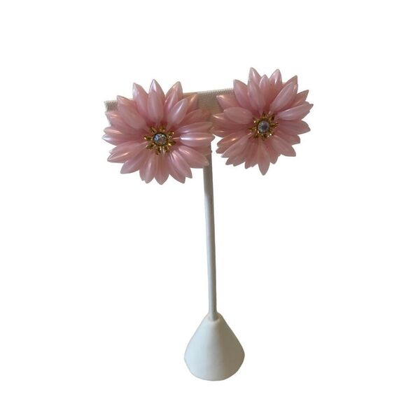 Coro Signed Vintage Soft Plastic Pink Flower Clip-On Earrings. - Picture 2 of 6